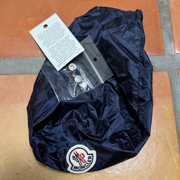 Moncler Navy Longue Saison Puffer Vest For Women — NWOT - Size 4 - Picture 8 of 8